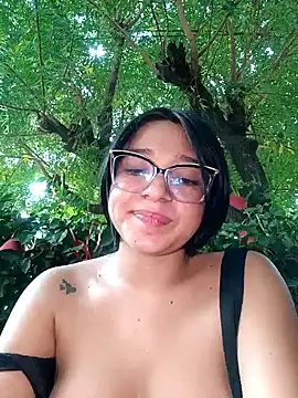 -VICKKY online show from 02-25-25, 10:18