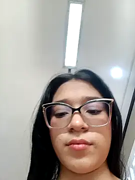 -VICKKY online show from 02-26-25, 09:16