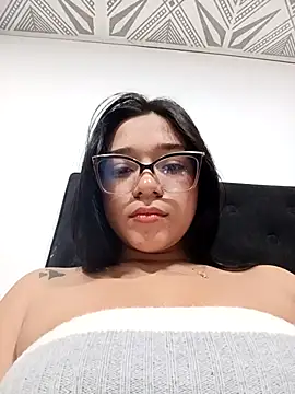 -VICKKY online show from 10-08-25, 02:04