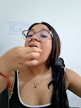 -VICKKY online show from 02-12-26, 02:23