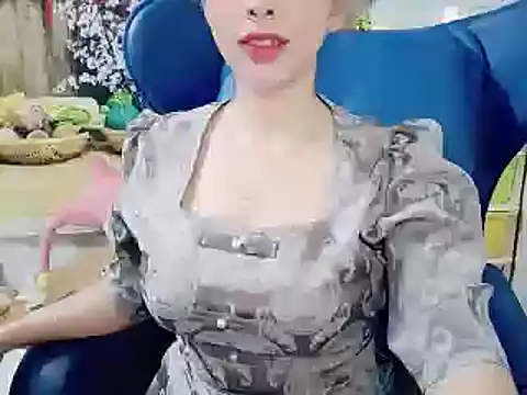 Snapshot of Cherry_6969 chatting on 02-17-25, 10:29 Cherry 6969 online show from 02-17-25, 10:29