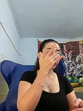 Snapshot of Cherry_6969 chatting on 02-28-25, 02:42 Cherry 6969 online show from 02-28-25, 02:42