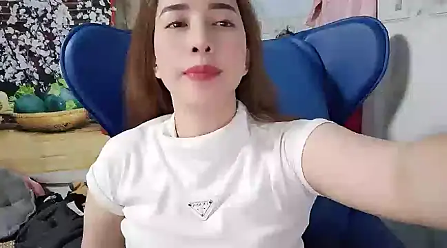 Snapshot of Cherry_6969 chatting on 03-15-25, 04:10 Cherry 6969 online show from 03-15-25, 04:10