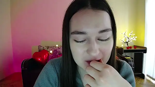 Pretty shy online show from 03-08-25, 09:39