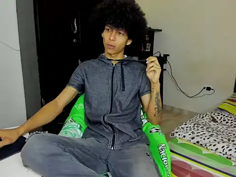 cardrey05 online show from 10-10-25, 05:56