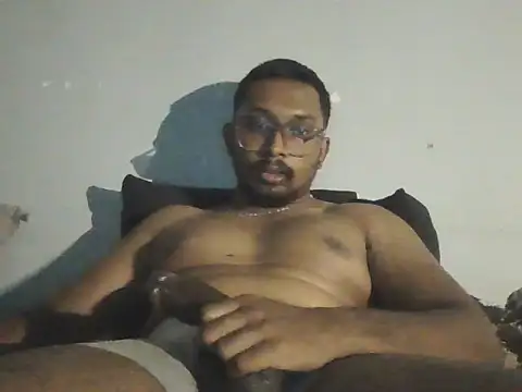 Snapshot of chennaibull101 chatting on 10-23-25, 05:12 chennaibull101 online show from 10-23-25, 05:12