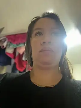 Emiily lee online show from 11-22-25, 08:41