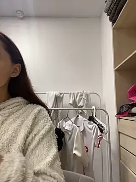 Snapshot of AnaWest chatting on 10-10-25, 05:39 AnaWest online show from 10-10-25, 05:39