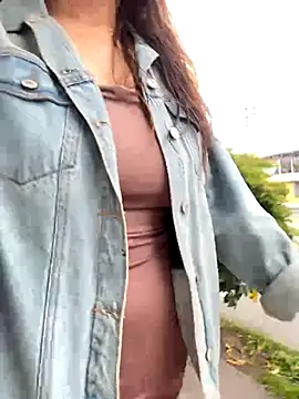 Snapshot of iriiina_veneno chatting on 11-02-25, 03:03 iriiina veneno online show from 11-02-25, 03:03