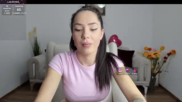 Snapshot of Emmapmg chatting on 02-26-25, 02:57 Emmapmg online show from 02-26-25, 02:57