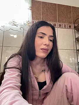 Snapshot of Emmapmg chatting on 03-14-25, 12:07 Emmapmg online show from 03-14-25, 12:07