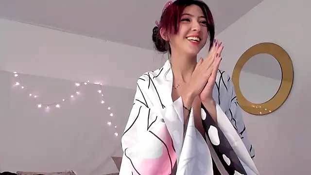 Snapshot of BonnieCute_ chatting on 12-29-24, 03:13 BonnieCute online show from 12-29-24, 03:13