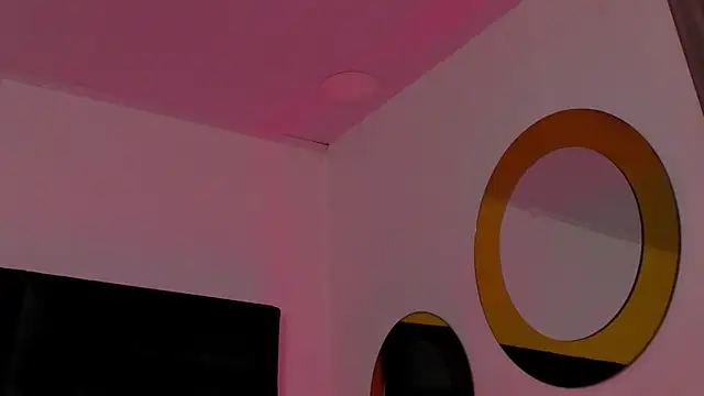 Snapshot of BonnieCute_ chatting on 02-05-25, 11:34 BonnieCute online show from 02-05-25, 11:34