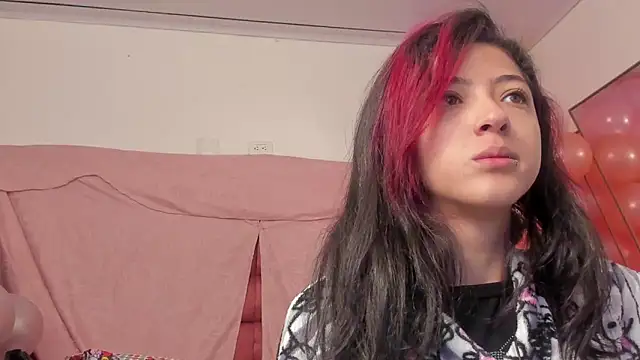 Snapshot of BonnieCute_ chatting on 03-11-25, 11:33 BonnieCute online show from 03-11-25, 11:33