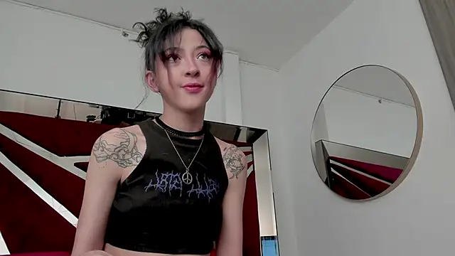 Snapshot of BonnieCute_ chatting on 04-29-26, 11:55 BonnieCute online show from 04-29-26, 11:55