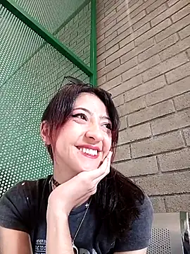Snapshot of BonnieCute_ chatting on 05-21-26, 07:32 BonnieCute online show from 05-21-26, 07:32