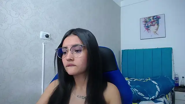 Snapshot of antonella_sweetlittle chatting on 01-21-25, 03:32 antonella sweetlittle online show from 01-21-25, 03:32