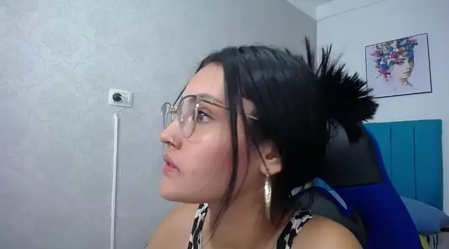 Snapshot of antonella_sweetlittle chatting on 02-19-25, 06:54 antonella sweetlittle online show from 02-19-25, 06:54