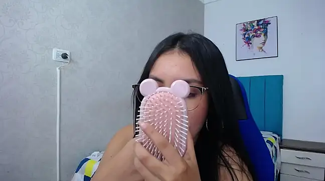 Snapshot of antonella_sweetlittle chatting on 02-20-25, 06:46 antonella sweetlittle online show from 02-20-25, 06:46