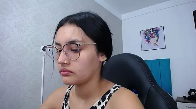 Snapshot of antonella_sweetlittle chatting on 03-19-25, 12:23 antonella sweetlittle online show from 03-19-25, 12:23