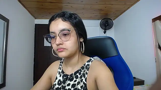 Snapshot of antonella_sweetlittle chatting on 09-16-25, 12:39 antonella sweetlittle online show from 09-16-25, 12:39