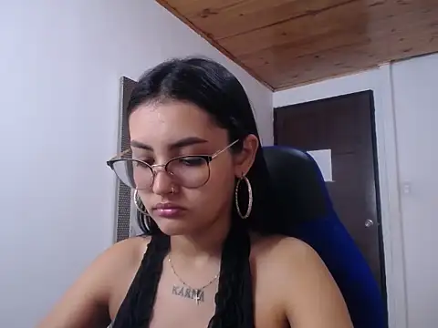 Snapshot of antonella_sweetlittle chatting on 10-09-25, 12:25 antonella sweetlittle online show from 10-09-25, 12:25