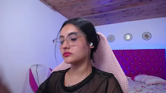 Snapshot of antonella_sweetlittle chatting on 11-15-25, 12:30 antonella sweetlittle online show from 11-15-25, 12:30