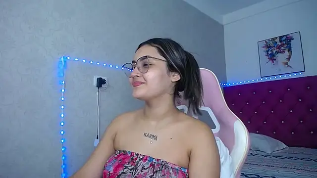 Snapshot of antonella_sweetlittle chatting on 05-07-26, 12:32 antonella sweetlittle online show from 05-07-26, 12:32