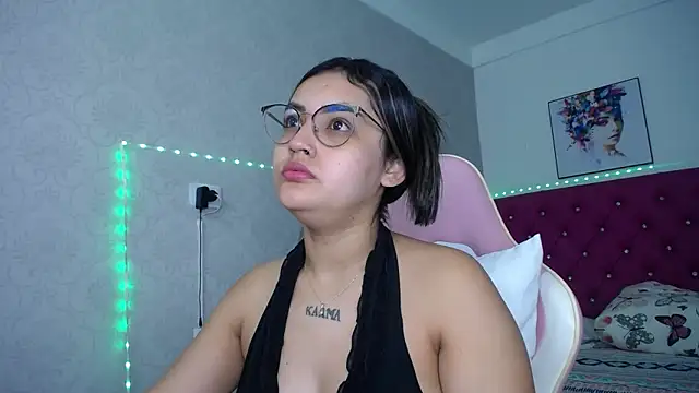 Snapshot of antonella_sweetlittle chatting on 05-09-26, 11:48 antonella sweetlittle online show from 05-09-26, 11:48