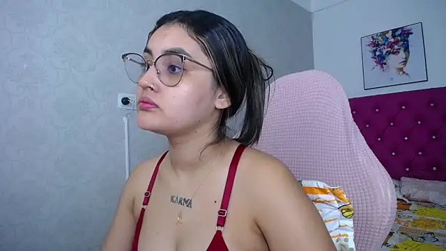 Snapshot of antonella_sweetlittle chatting on 06-03-26, 12:41 antonella sweetlittle online show from 06-03-26, 12:41
