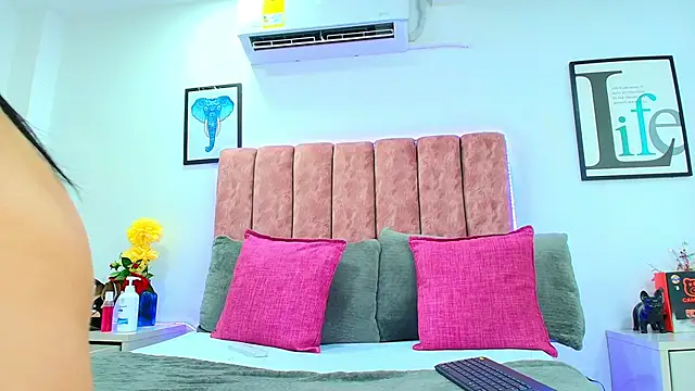 KathyShine online show from 02-06-25, 12:05