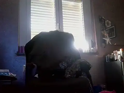 LadyVenere online show from 10-12-25, 03:33