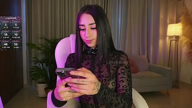 Snapshot of Lilithfosterr chatting on 09-28-25, 09:42 Lilithfosterr online show from 09-28-25, 09:42