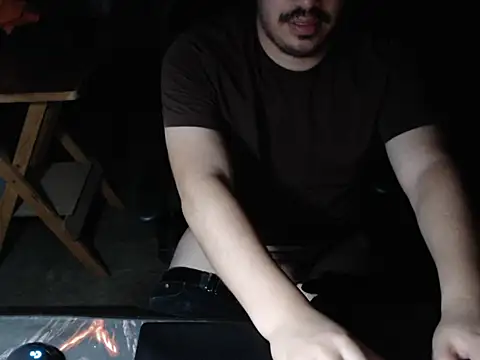 Snapshot of thealfawolf01 chatting on 12-31-24, 11:49 thealfawolf01 online show from 12-31-24, 11:49