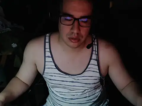 thealfawolf01 online show from 05-12-26, 02:52