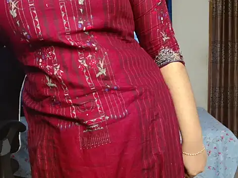 Snapshot of Unlucky-flowers chatting on 11-23-25, 08:58 Unlucky-flowers online show from 11-23-25, 08:58