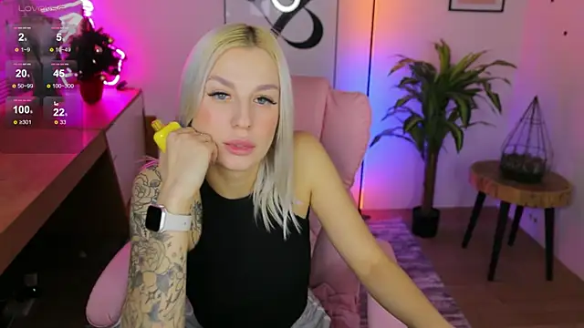 Crystal Barbie online show from 12-10-24, 02:27