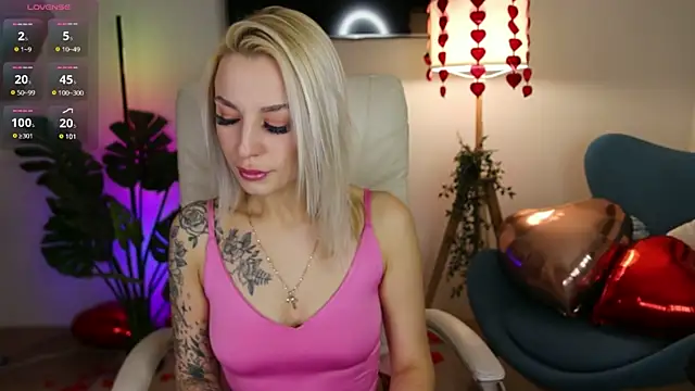 Crystal Barbie online show from 02-17-25, 07:10