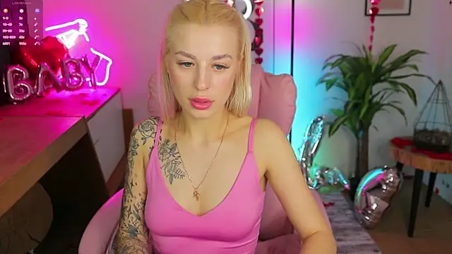 Crystal Barbie online show from 02-28-25, 01:47