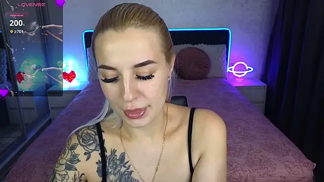 Snapshot of Crystal_Barbie chatting on 06-30-26, 10:44 Crystal Barbie online show from 06-30-26, 10:44