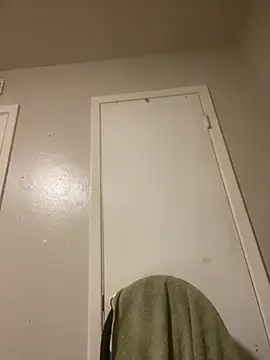 Snapshot of Andrew130 chatting on 02-05-26, 02:27 Andrew130 online show from 02-05-26, 02:27