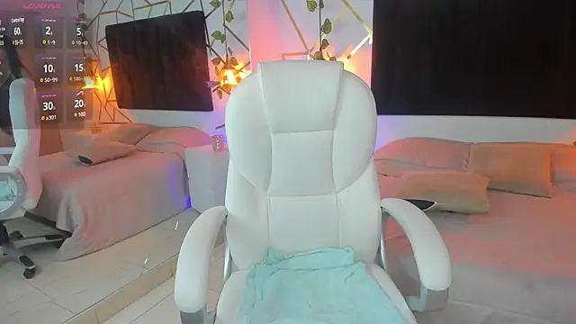 Snapshot of Megan_Thompsonn chatting on 02-08-25, 01:01 Megan Thompsonn online show from 02-08-25, 01:01