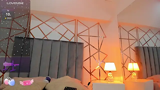 Snapshot of Megan_Thompsonn chatting on 03-13-25, 06:45 Megan Thompsonn online show from 03-13-25, 06:45