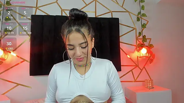 Snapshot of Megan_Thompsonn chatting on 03-14-25, 03:47 Megan Thompsonn online show from 03-14-25, 03:47