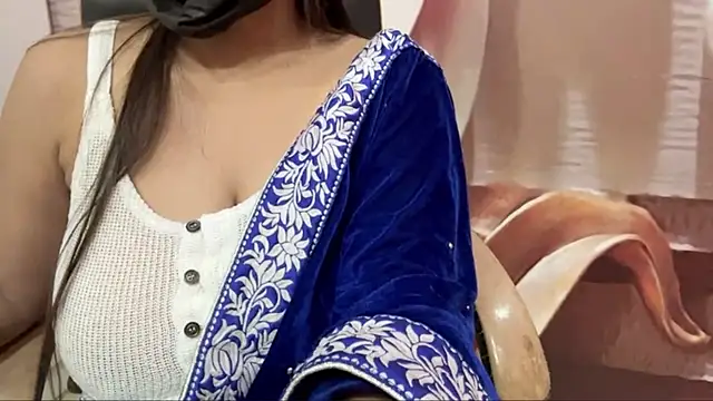 Snapshot of FRIENDFORFUN chatting on 11-06-25, 05:08 FRIENDFORFUN online show from 11-06-25, 05:08