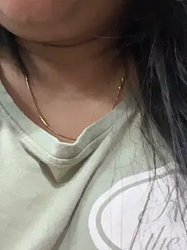 smile pretty online show from 02-20-26, 04:29