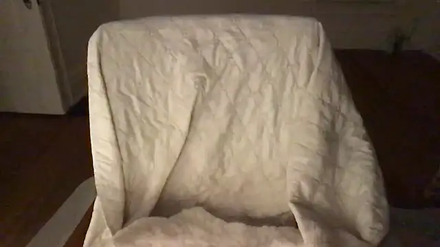 Snapshot of loveofbea chatting on 02-12-26, 01:06 loveofbea online show from 02-12-26, 01:06