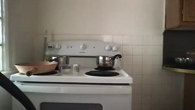 Snapshot of loveofbea chatting on 02-17-26, 07:09 loveofbea online show from 02-17-26, 07:09