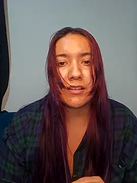 Snapshot of Blushing_Katy chatting on 02-08-26, 01:31 Blushing Katy online show from 02-08-26, 01:31