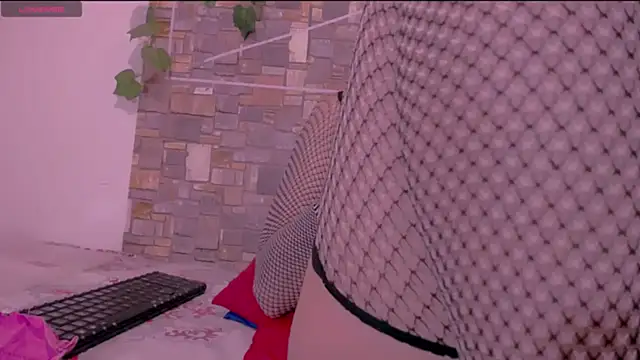 CrazyRousex online show from 01-06-26, 02:21